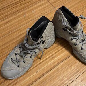 Nike Men's Basketball Shoes Gray